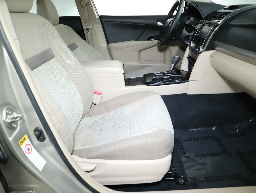 Used 2014 Toyota Camry LE FWD image 36
