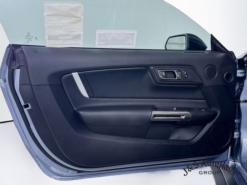 Used 2022 Ford Mustang Shelby GT500 w/ Carbon Fiber Track Pack image 22