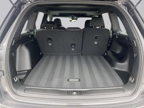 Used 2025 Jeep Grand Cherokee Laredo X RWD image 25