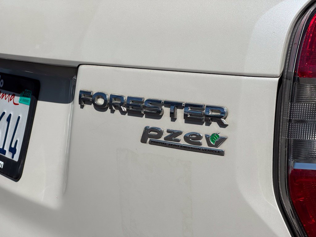 Used 2015 Subaru Forester 2.5i Limited AWD/4WD image 23