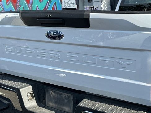 Used 2022 Ford F250 XL w/ Power Equipment Group RWD image 6