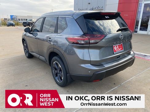 New 2026 Nissan Rogue SV w/ SV Premium Package image 3