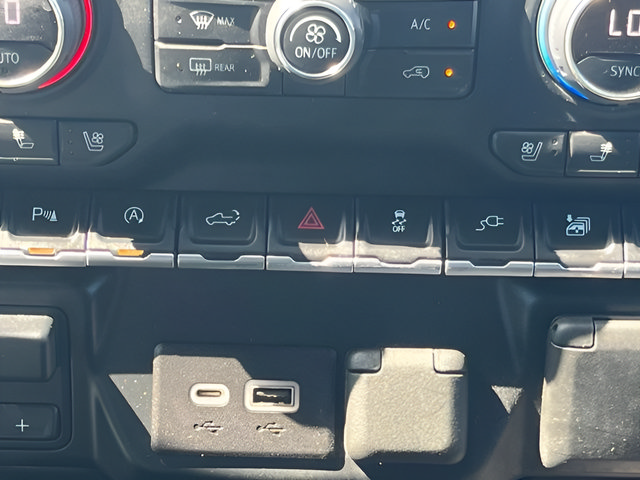 Used 2022 Chevrolet Silverado 1500 LTZ RWD image 27
