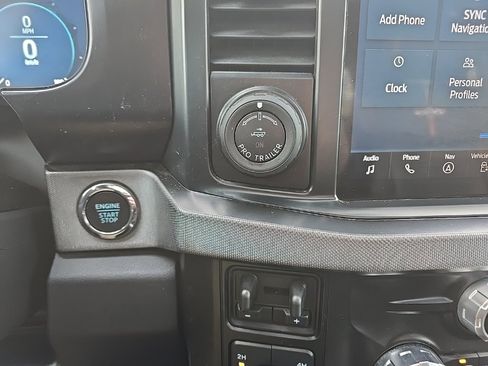 Used 2024 Ford F350 Platinum w/ FX4 Off-Road Package image 23