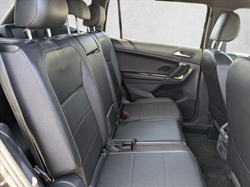 Used 2020 Volkswagen Tiguan SE R-Line FWD image 22