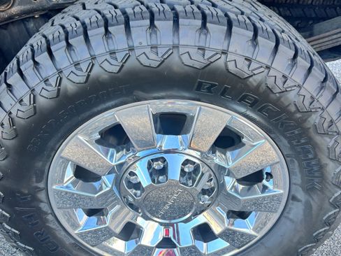 Used 2019 GMC Sierra 2500 Denali w/ Duramax Plus Package image 9