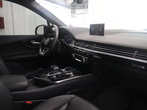 Used 2018 Audi Q7 3.0T Prestige w/ Prestige Package AWD/4WD image 37