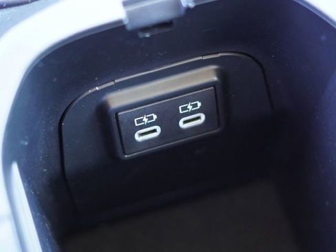 Certified 2023 Toyota RAV4 LE image 32