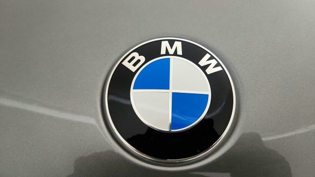 Used 2024 BMW X7 xDrive40i w/ Premium Package AWD/4WD image 34