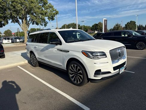 Used 2022 Lincoln Navigator L Reserve AWD/4WD image 1