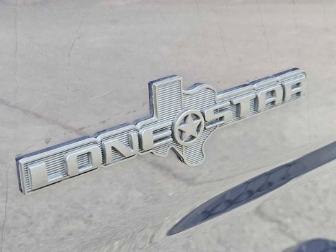 Used 2016 RAM 1500 Express image 12