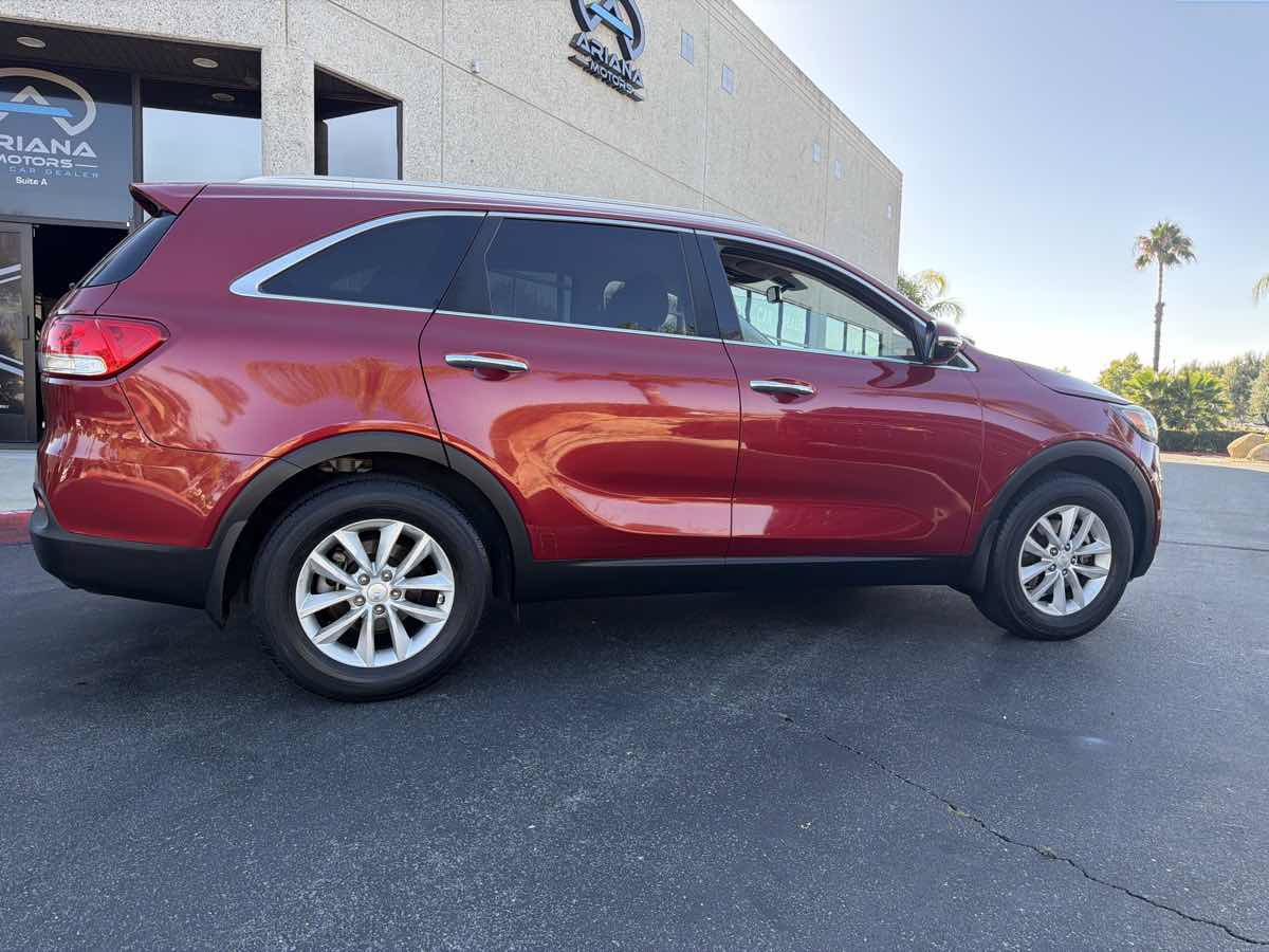 Used 2016 Kia Sorento FWD w/ LX Convenience Package image 10