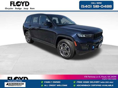 New 2024 Jeep Grand Cherokee Trailhawk w/ Advanced Protech Group II image 32