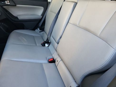 Used 2015 Subaru Forester 2.5i Limited image 15