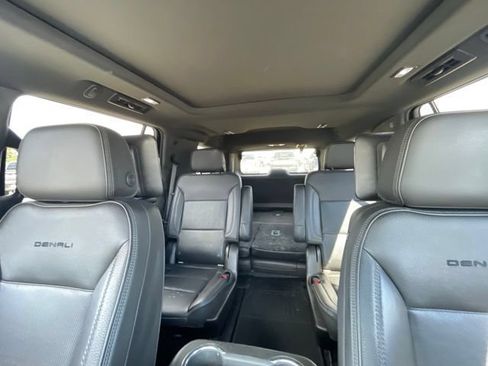 Used 2021 GMC Yukon Denali w/ Denali Ultimate Package AWD/4WD image 11