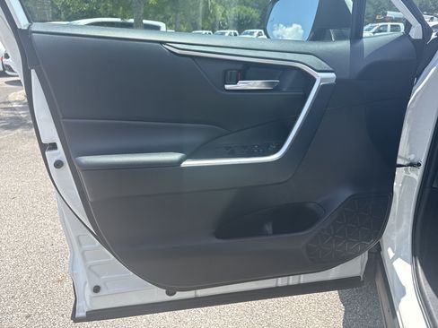 Used 2024 Toyota RAV4 XLE AWD/4WD image 11