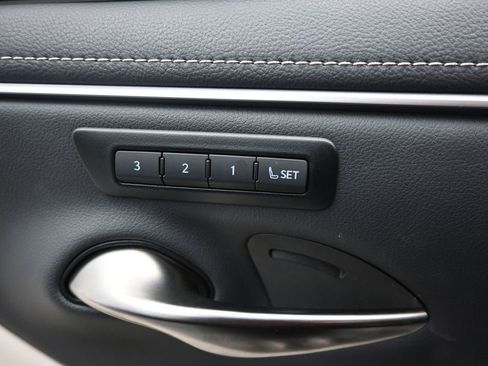 Used 2025 Lexus ES 350 w/ Premium Package FWD image 18