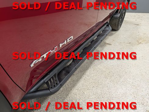 Used 2024 GMC Sierra 2500 AT4 w/ Technology Package AWD/4WD image 9