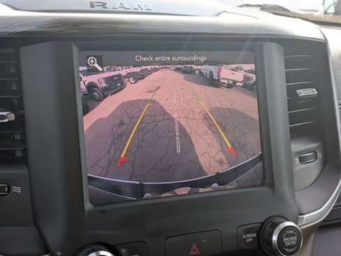 Used 2019 RAM 1500 Laramie image 25