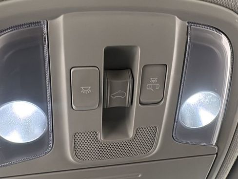 Used 2022 Kia Niro Touring Special Edition image 30