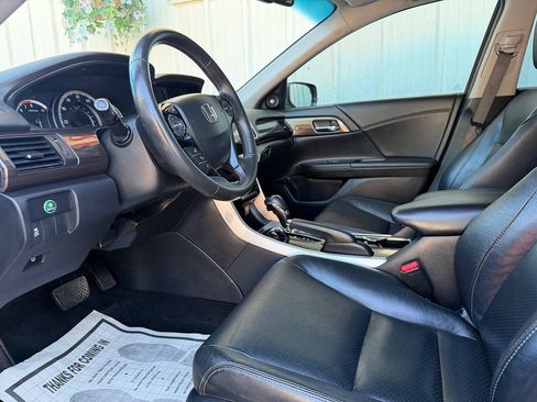 Used 2017 Honda Accord EX-L image 12