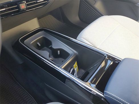 Certified 2025 Volkswagen ID.4 Pro S image 22