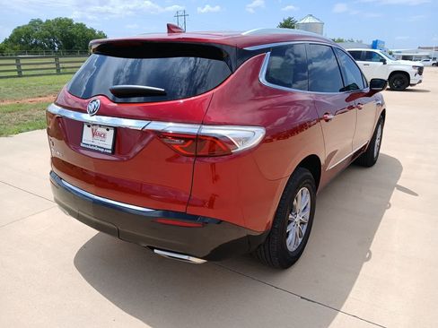 Used 2023 Buick Enclave Essence FWD image 6