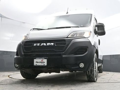 Used 2024 RAM ProMaster 2500 w/ Convenience Group FWD image 27