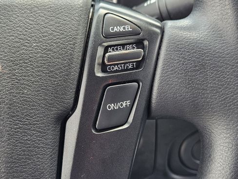 Used 2022 Nissan Frontier SV RWD image 23