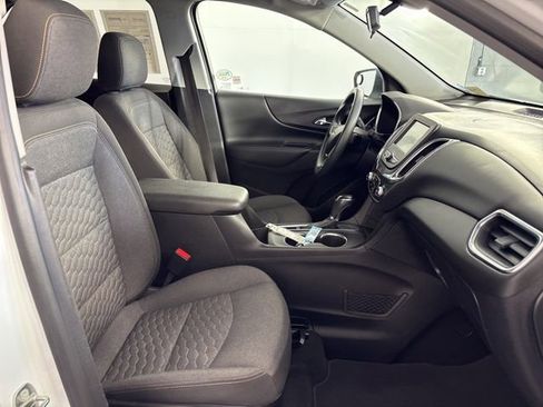 Used 2018 Chevrolet Equinox LT FWD image 18
