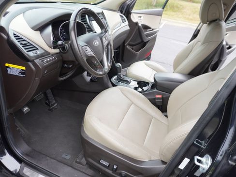 Used 2017 Hyundai Santa Fe Sport image 23