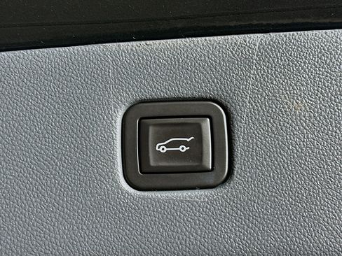 Used 2020 Chevrolet Blazer LT w/ Sound & Technology Package image 28