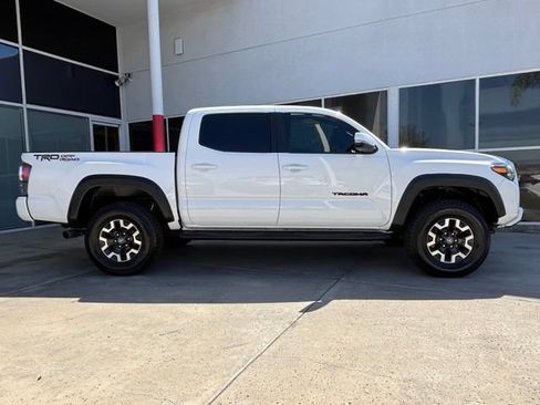 Used 2022 Toyota Tacoma TRD Off-Road w/ Technology Package RWD image 31