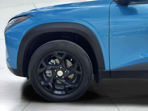 Used 2025 Chevrolet Trax LS w/ LS Convenience Package image 56