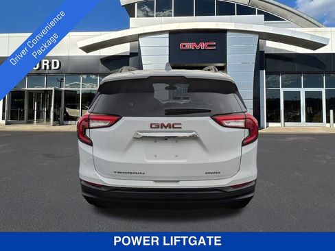 Certified 2022 GMC Terrain SLE w/ Driver Convenience Package image 5