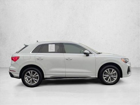 Used 2022 Audi Q3 2.0T Premium image 4