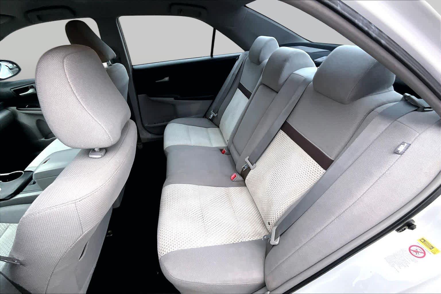 Used 2012 Toyota Camry LE FWD image 21