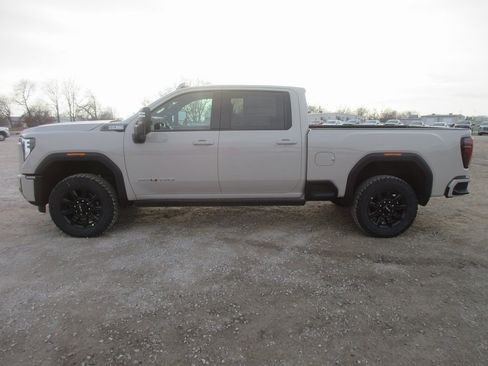 New 2026 GMC Sierra 2500 AT4 image 10