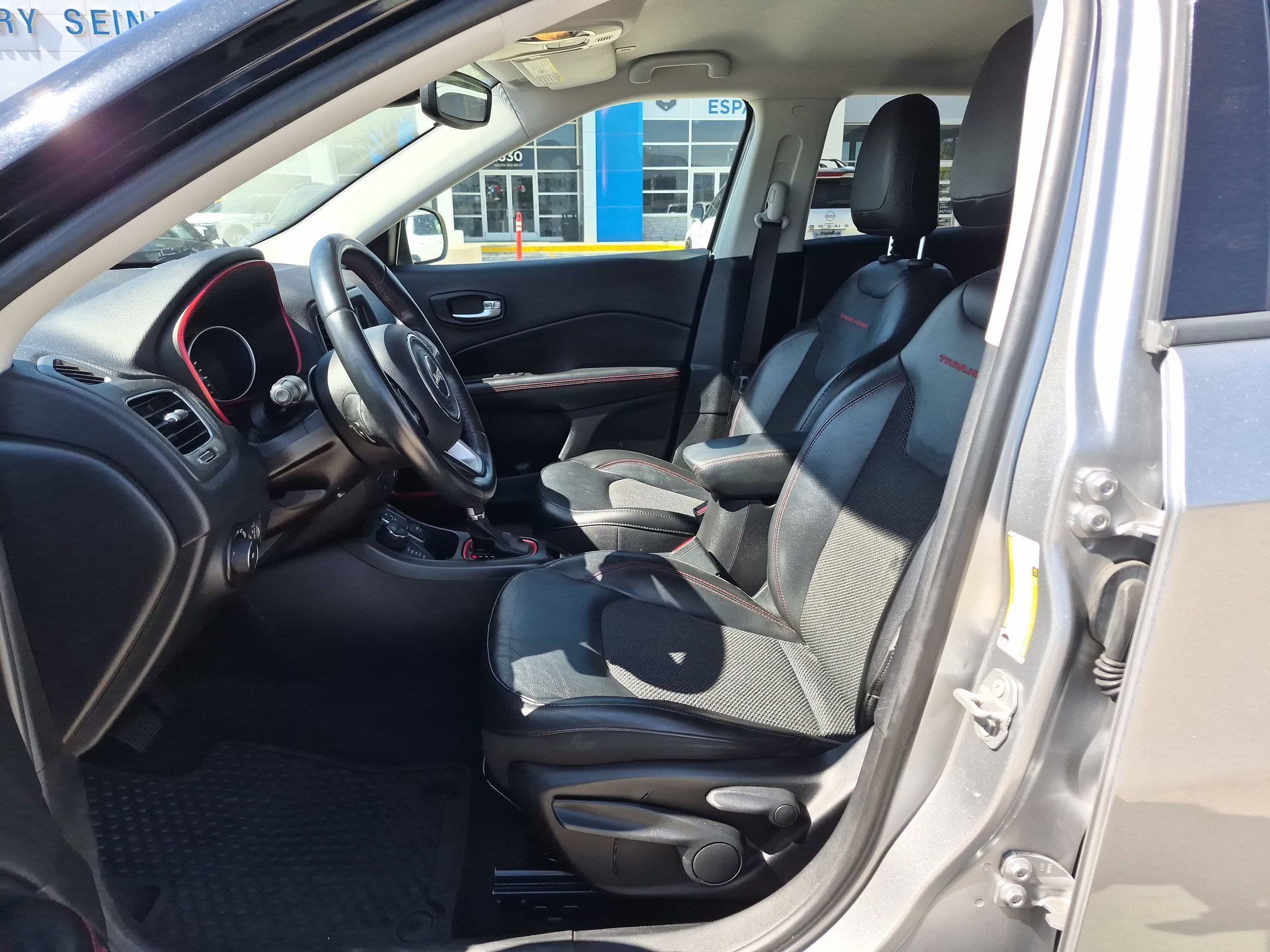Used 2018 Jeep Compass Trailhawk AWD/4WD image 25