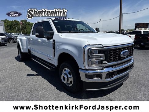 New 2026 Ford F350 XLT w/ XLT Premium Package AWD/4WD image 1