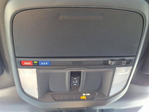 Used 2025 Subaru Forester Limited AWD/4WD image 18