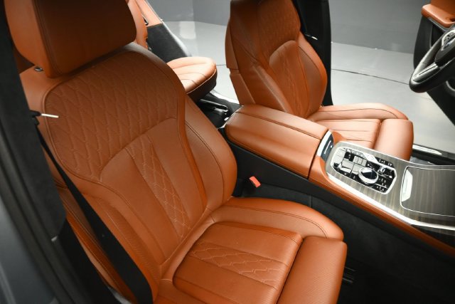 Used 2025 BMW X7 M60i w/ Executive Package AWD/4WD image 59