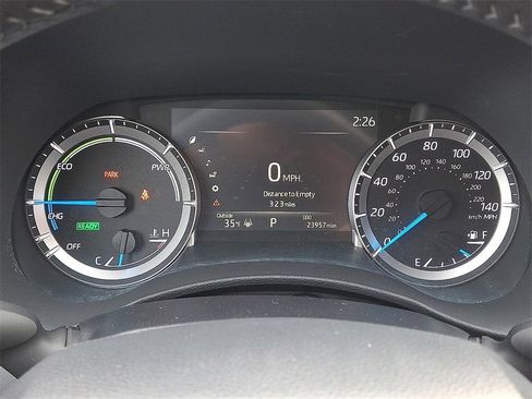 Used 2023 Toyota Highlander XLE image 10