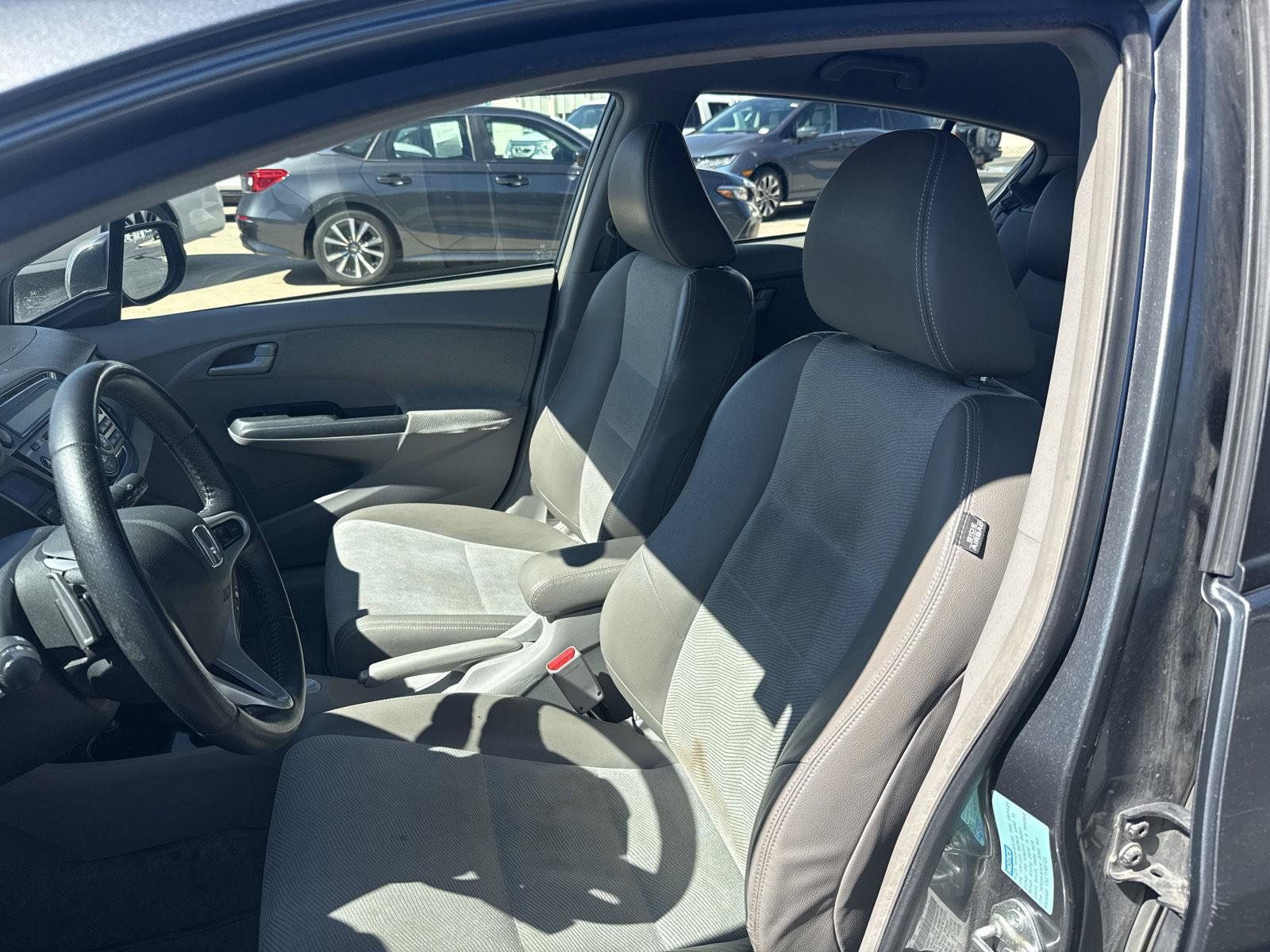 Used 2014 Honda Insight EX image 9