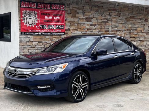 Used 2017 Honda Accord Sport image 2