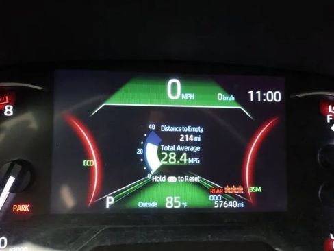 Used 2024 Toyota RAV4 XLE FWD image 27