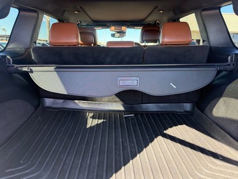 Used 2020 Jeep Grand Cherokee Overland w/ Interior Metal Package AWD/4WD image 16