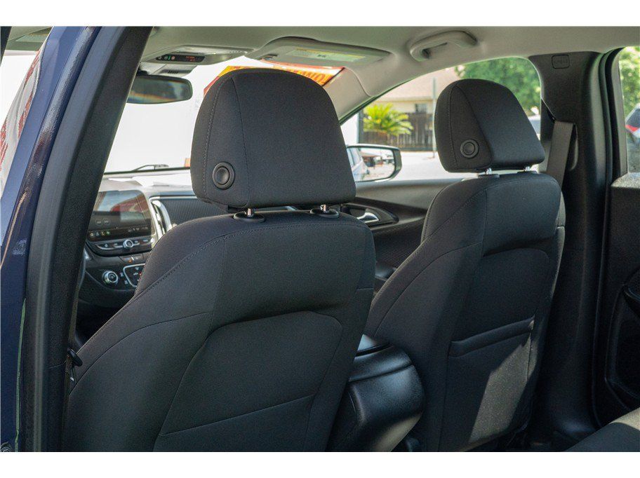 Used 2025 Chevrolet Malibu RS w/ LPO, Floor Liner Package FWD image 40