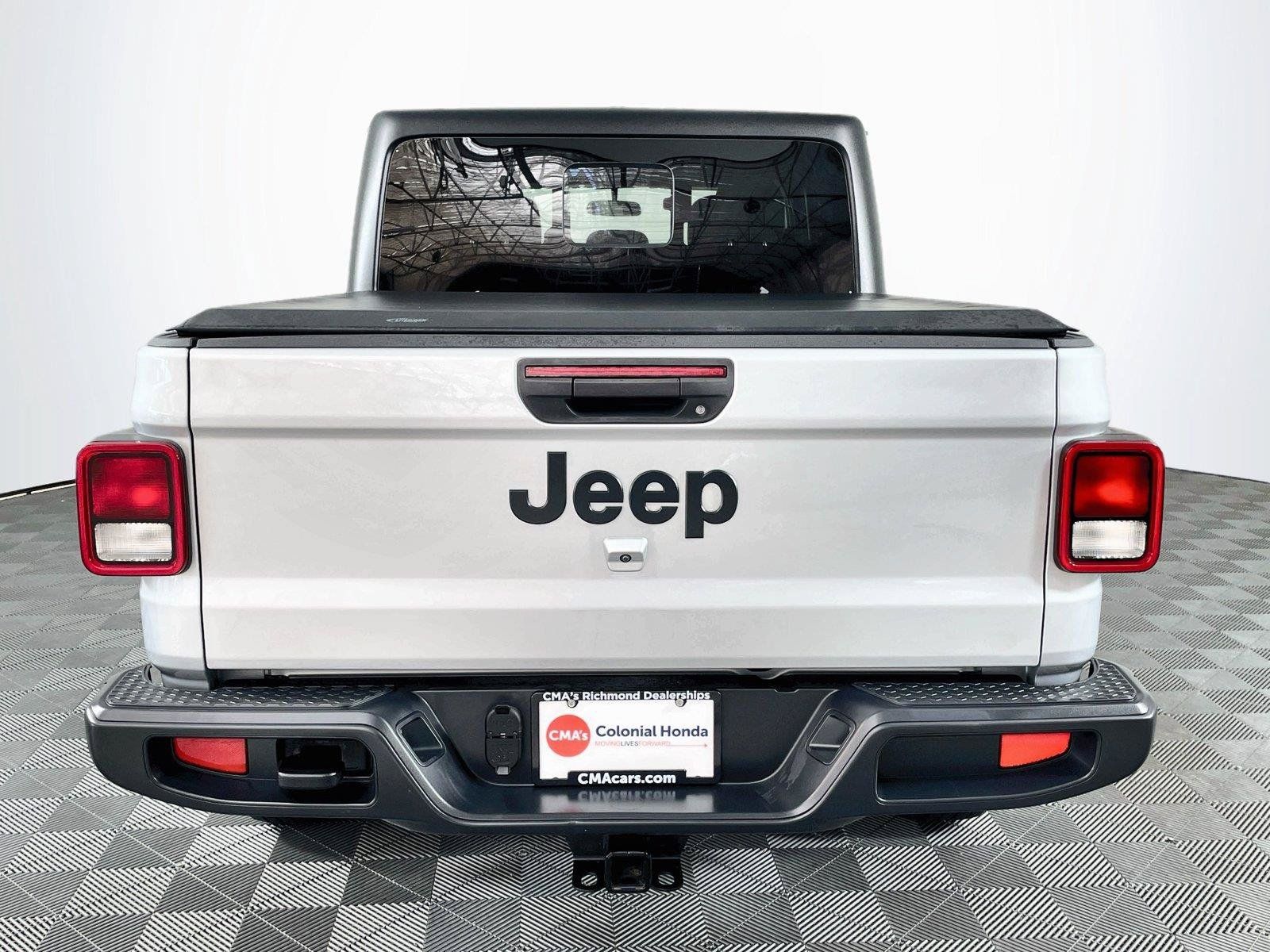 Used 2023 Jeep Gladiator Sport AWD/4WD image 7