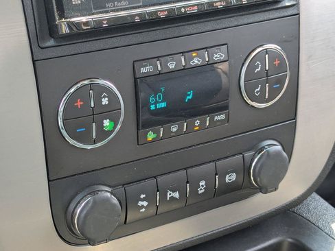 Used 2013 Chevrolet Silverado 2500 LTZ w/ LTZ Plus Package RWD image 19